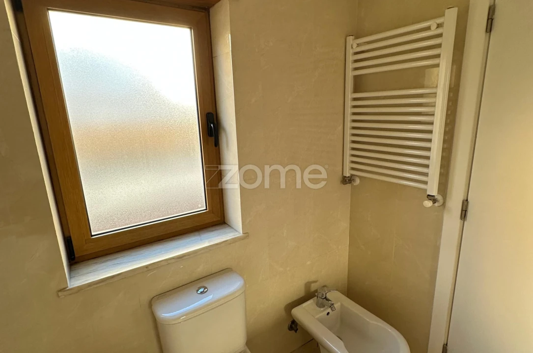 Apartamento T2 para Arrendamento em Santa Maria e São Miguel, São Martinho, São Pedro Penaferrim Foto 11