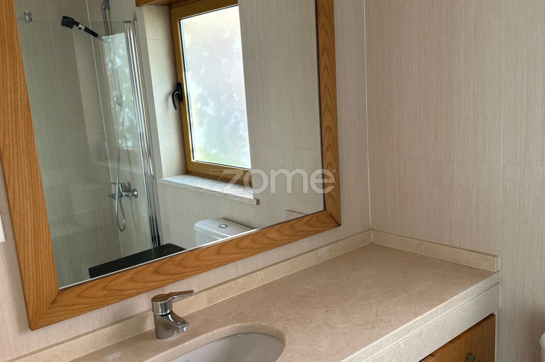 Apartamento T2 para Arrendamento em Santa Maria e São Miguel, São Martinho, São Pedro Penaferrim Foto 12