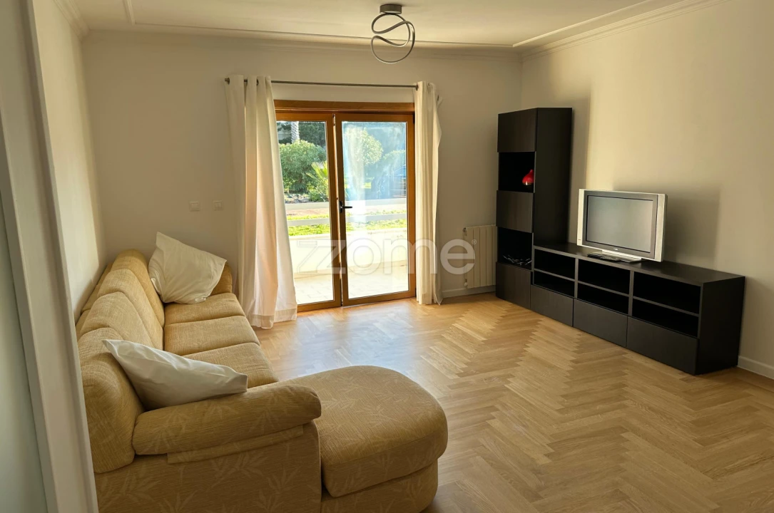 Apartamento T2 para Arrendamento em Santa Maria e São Miguel, São Martinho, São Pedro Penaferrim Foto 15