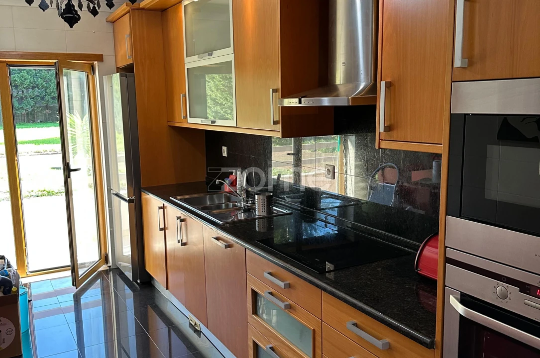 Apartamento T2 para Arrendamento em Santa Maria e São Miguel, São Martinho, São Pedro Penaferrim Foto 6