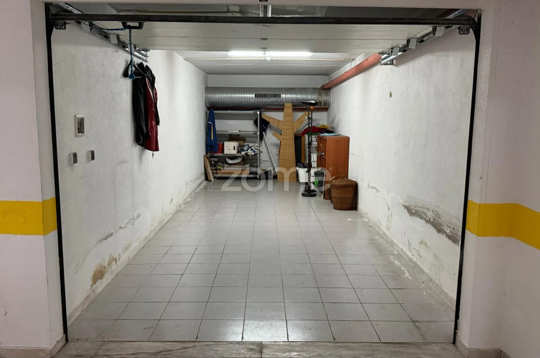 Apartamento T2 para Arrendamento em Santa Maria e São Miguel, São Martinho, São Pedro Penaferrim Foto 20