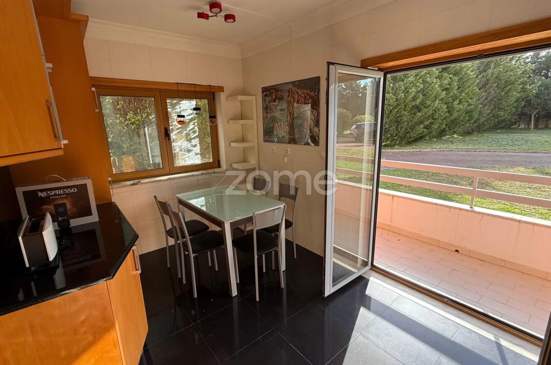 Apartamento T2 para Arrendamento em Santa Maria e São Miguel, São Martinho, São Pedro Penaferrim Foto 4