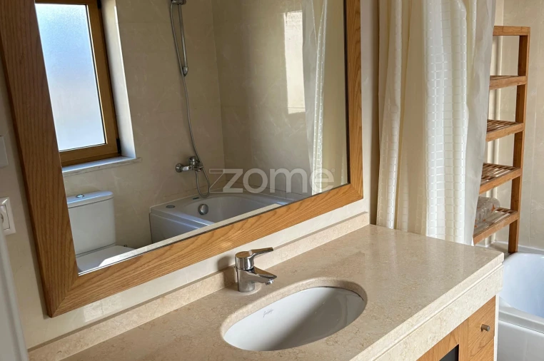 Apartamento T2 para Arrendamento em Santa Maria e São Miguel, São Martinho, São Pedro Penaferrim Foto 10