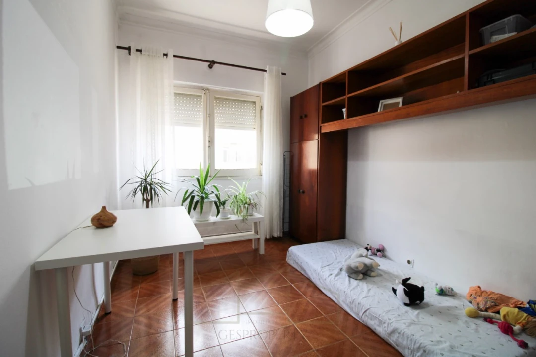 Apartamento T2 para Venda em Charneca de Caparica e Sobreda Foto 22