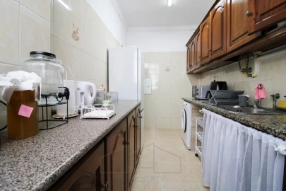Apartamento T2 para Venda em Charneca de Caparica e Sobreda