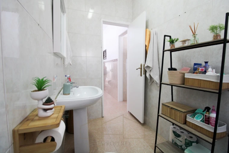 Apartamento T2 para Venda em Charneca de Caparica e Sobreda Foto 11