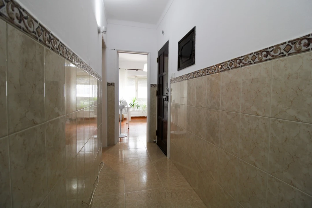 Apartamento T2 para Venda em Charneca de Caparica e Sobreda Foto 16