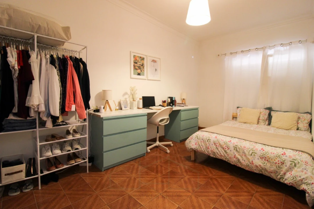 Apartamento T2 para Venda em Charneca de Caparica e Sobreda Foto 17