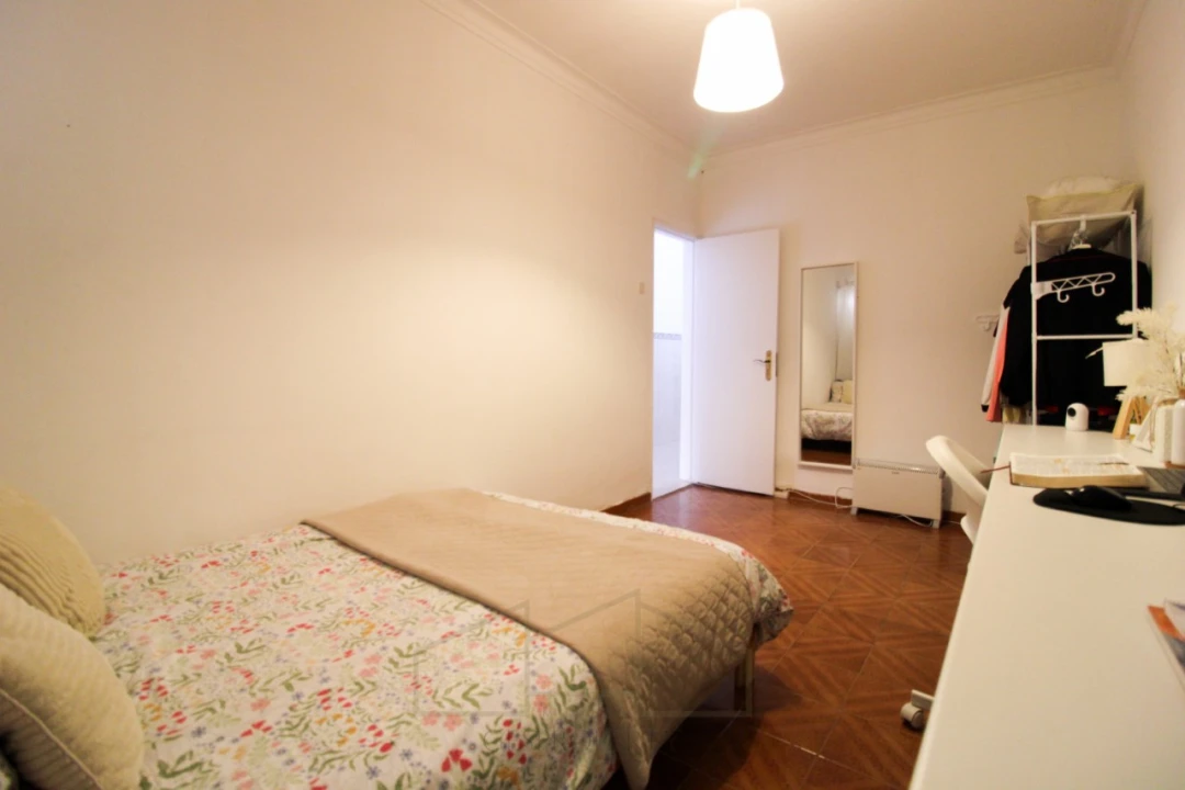 Apartamento T2 para Venda em Charneca de Caparica e Sobreda Foto 20