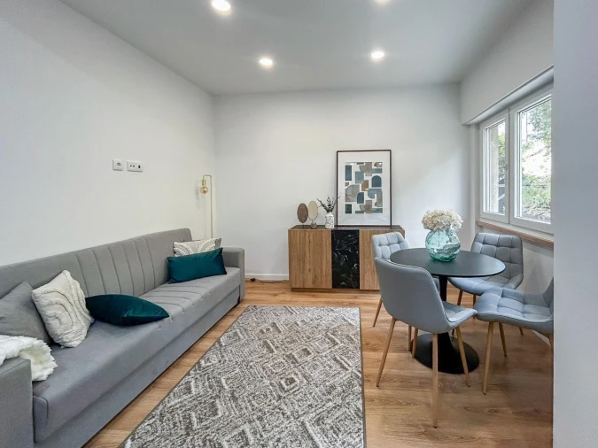 Apartamento T2 para Venda em Benfica Foto 5