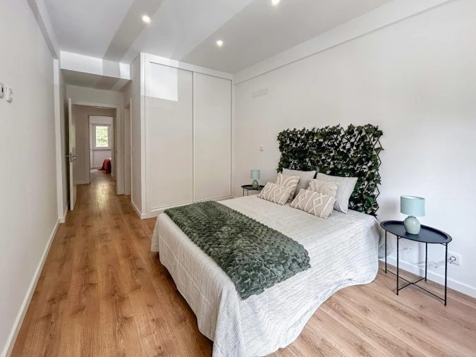 Apartamento T2 para Venda em Benfica Foto 12