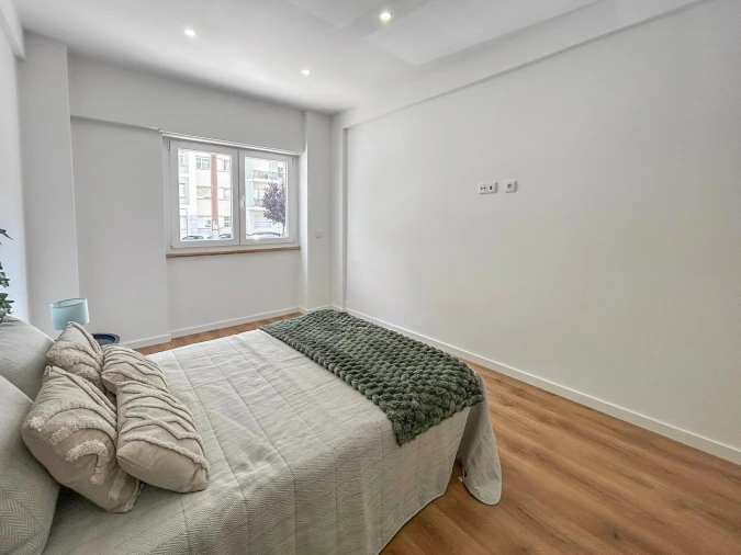 Apartamento T2 para Venda em Benfica Foto 11