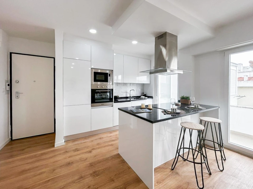 Apartamento T3 para Venda em Benfica Foto 2