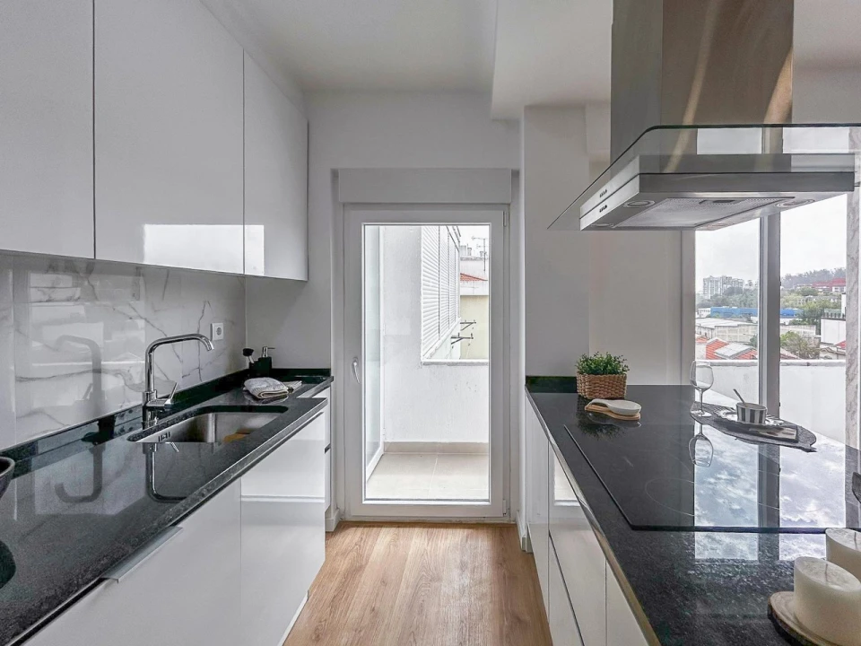 Apartamento T3 para Venda em Benfica Foto 3