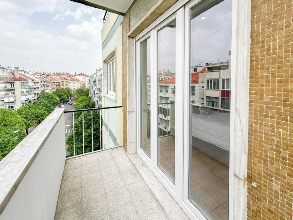 Apartamento T3 para Venda em Benfica Foto 1