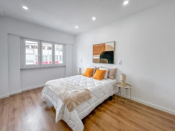 Apartamento T3 para Venda em Benfica
