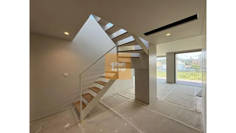 Apartamento T3 para Venda em São Felix da Marinha