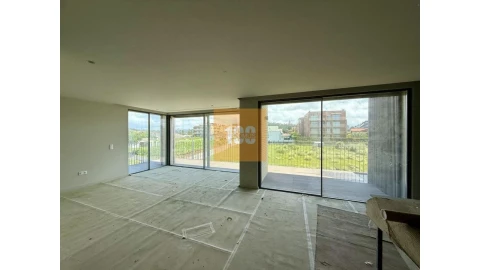 Apartamento T3 para Venda em São Felix da Marinha