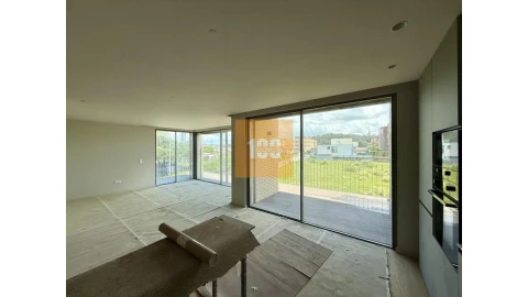 Apartamento T3 para Venda em São Felix da Marinha