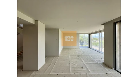 Apartamento T3 para Venda em São Felix da Marinha