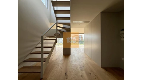 Apartamento T3 para Venda em São Felix da Marinha