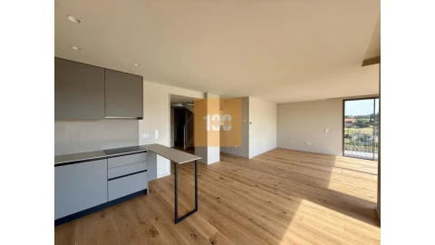 Apartamento T3 para Venda em São Felix da Marinha