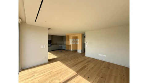 Apartamento T3 para Venda em São Felix da Marinha