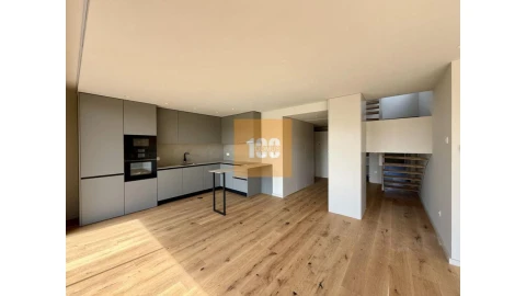 Apartamento T3 para Venda em São Felix da Marinha