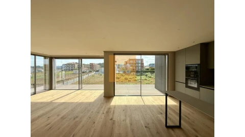 Apartamento T3 para Venda em São Felix da Marinha
