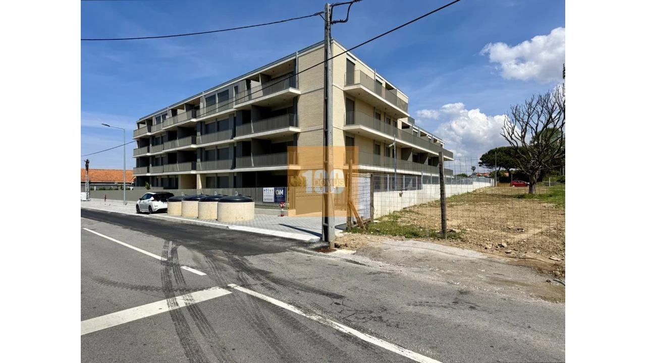 Apartamento T3 para Venda em São Felix da Marinha Foto 2