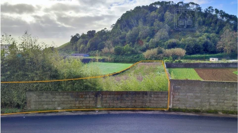Terreno para Venda em Rosto do Cão (São Roque)