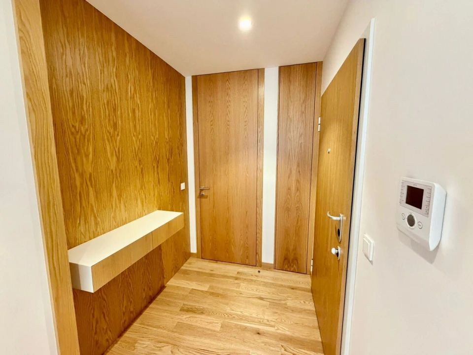 Apartamento T2 para Venda em Mafamude e Vilar do Paraíso Foto 26