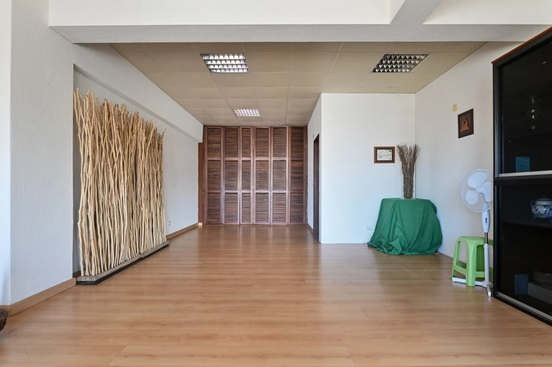 Loja para Venda em Póvoa de Santo Adrião e Olival Basto Foto 1