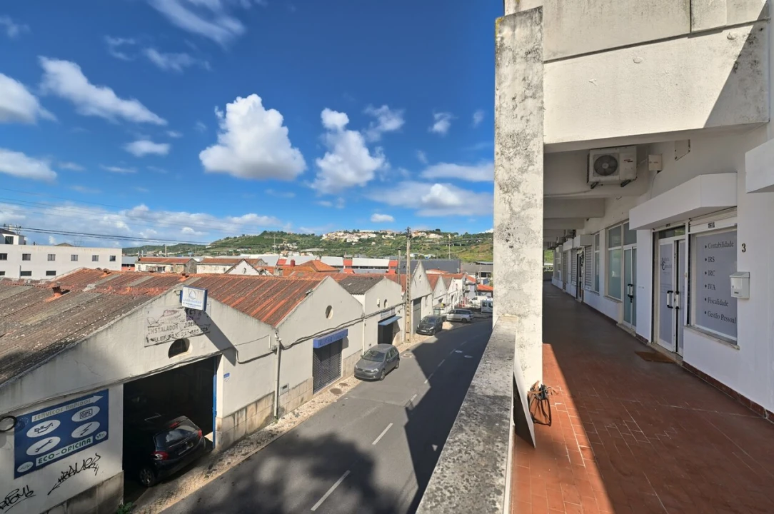 Loja para Venda em Póvoa de Santo Adrião e Olival Basto Foto 7