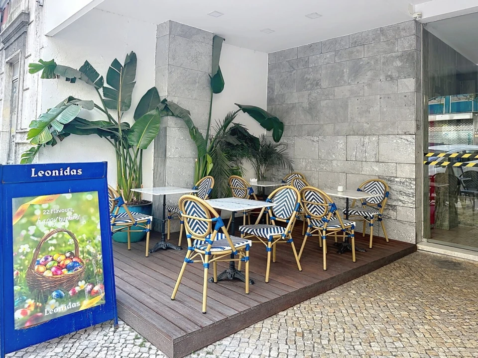 Loja para Arrendamento em Santo António Foto 1