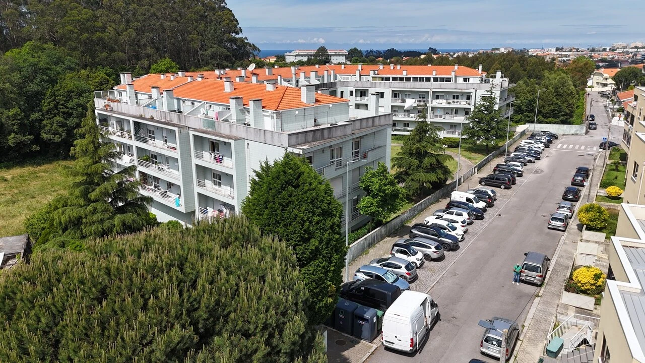 Apartamento T2 para Venda em Mafamude e Vilar do Paraíso Foto 4