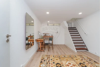 Apartamento T2 para Venda em Póvoa de Santo Adrião e Olival Basto