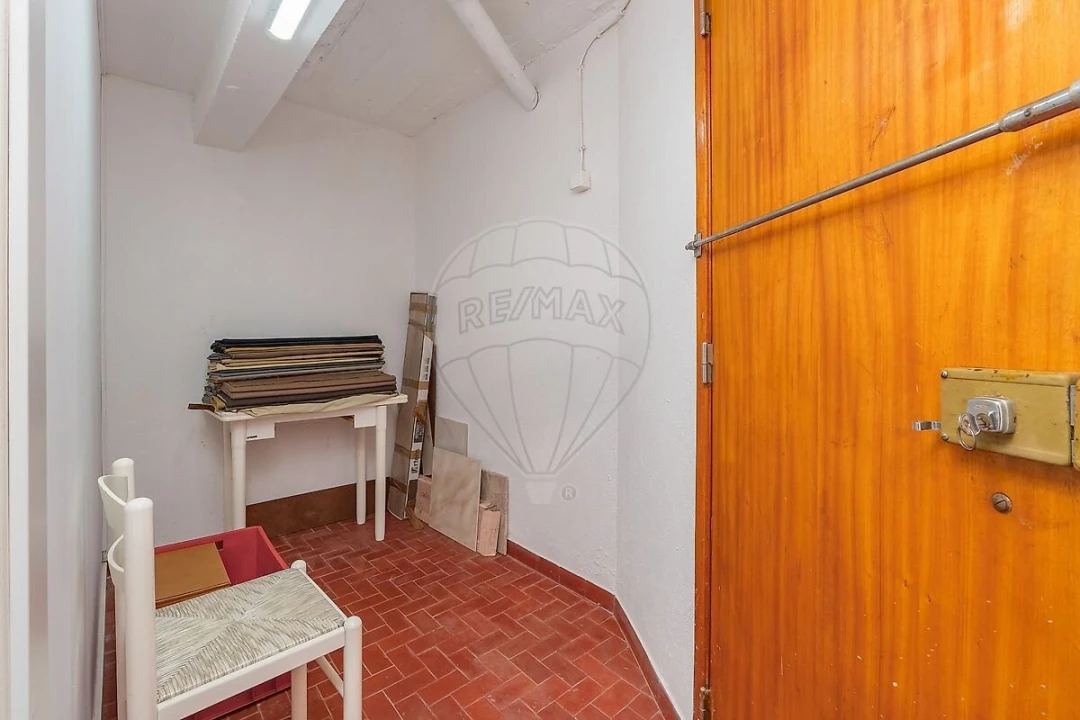 Apartamento T2 para Venda em Póvoa de Santo Adrião e Olival Basto Foto 27