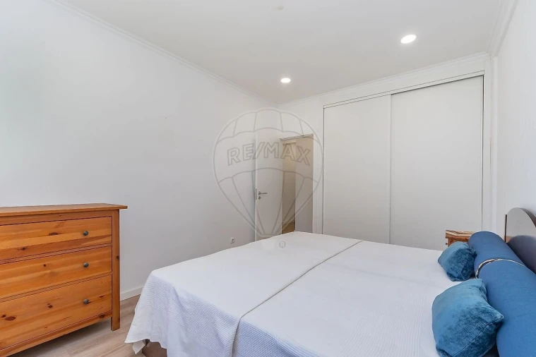 Apartamento T2 para Venda em Póvoa de Santo Adrião e Olival Basto Foto 7