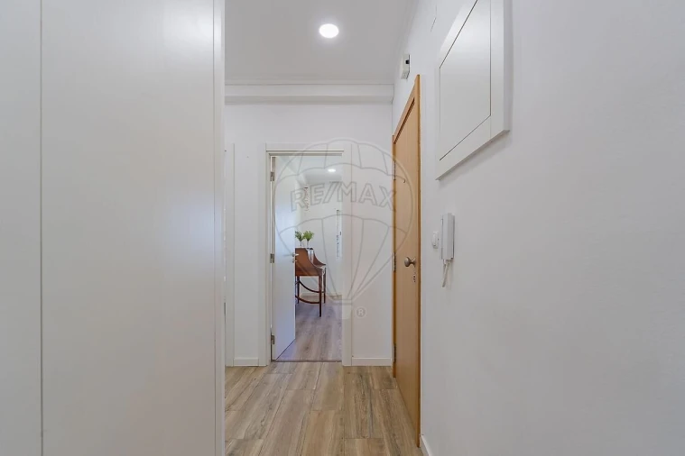 Apartamento T2 para Venda em Póvoa de Santo Adrião e Olival Basto Foto 15