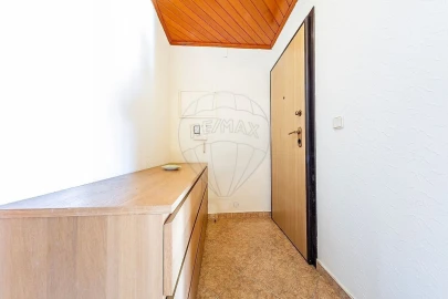 Apartamento T2 para Venda em Oeiras e São Julião da Barra, Paço de Arcos e Caxias