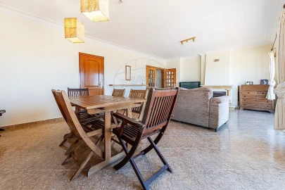 Apartamento T2 para Venda em Oeiras e São Julião da Barra, Paço de Arcos e Caxias
