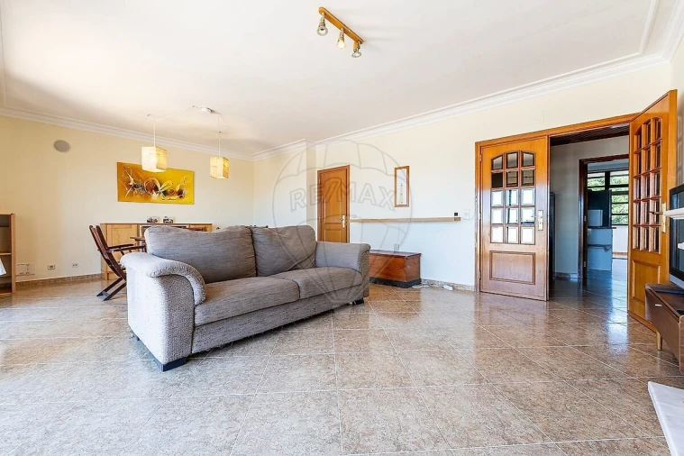 Apartamento T2 para Venda em Oeiras e São Julião da Barra, Paço de Arcos e Caxias Foto 2
