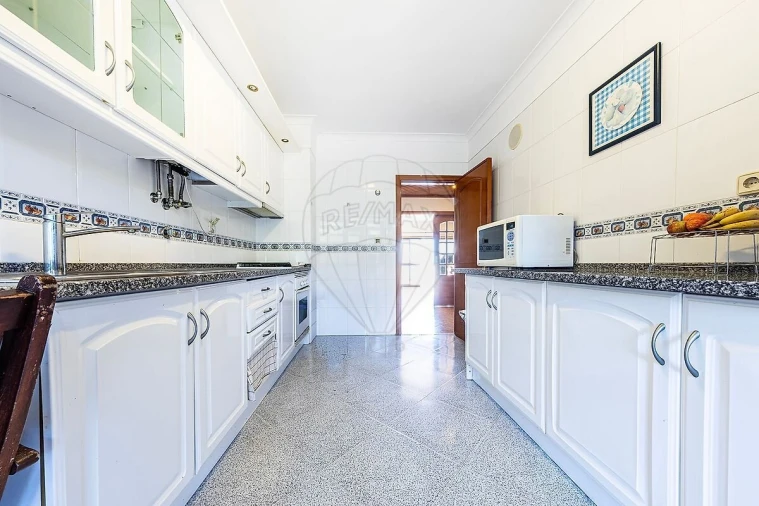 Apartamento T2 para Venda em Oeiras e São Julião da Barra, Paço de Arcos e Caxias Foto 16