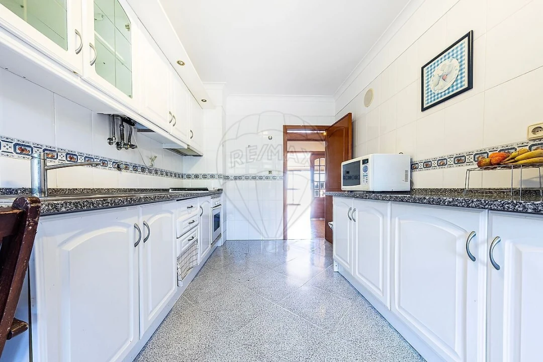 Apartamento T2 para Venda em Oeiras e São Julião da Barra, Paço de Arcos e Caxias Foto 16