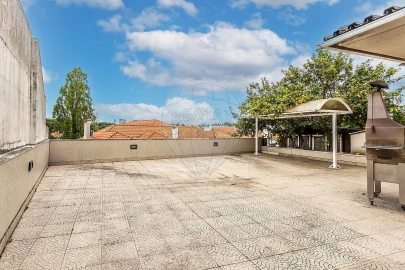 Moradia T6 para Venda em Alvalade