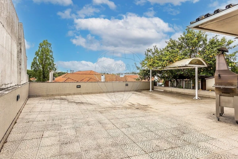 Moradia T6 para Venda em Alvalade Foto 40
