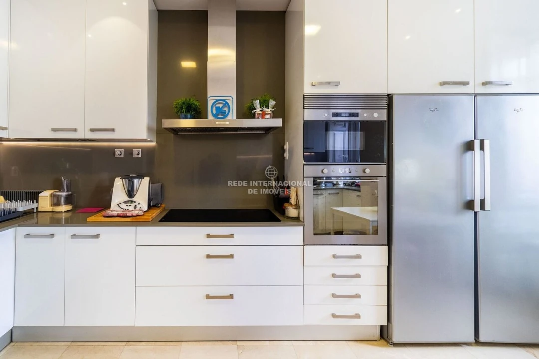 Apartamento T5 para Venda em Arroios Foto 32