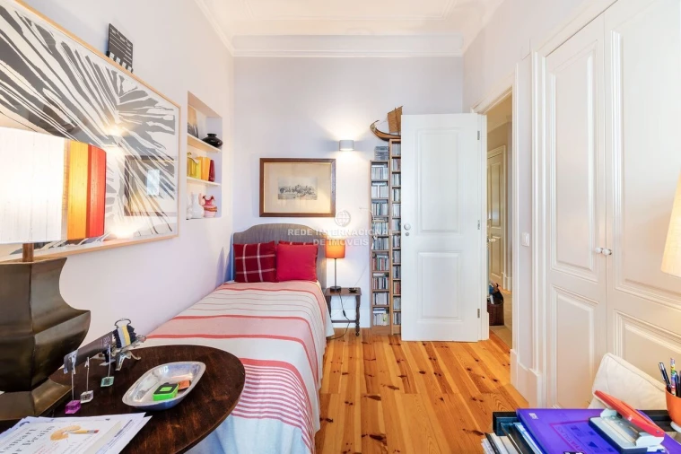 Apartamento T5 para Venda em Arroios Foto 9