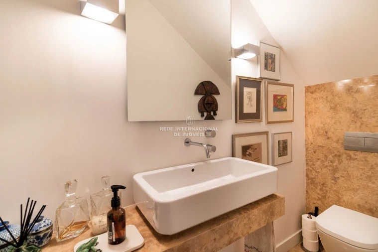 Apartamento T5 para Venda em Arroios Foto 28